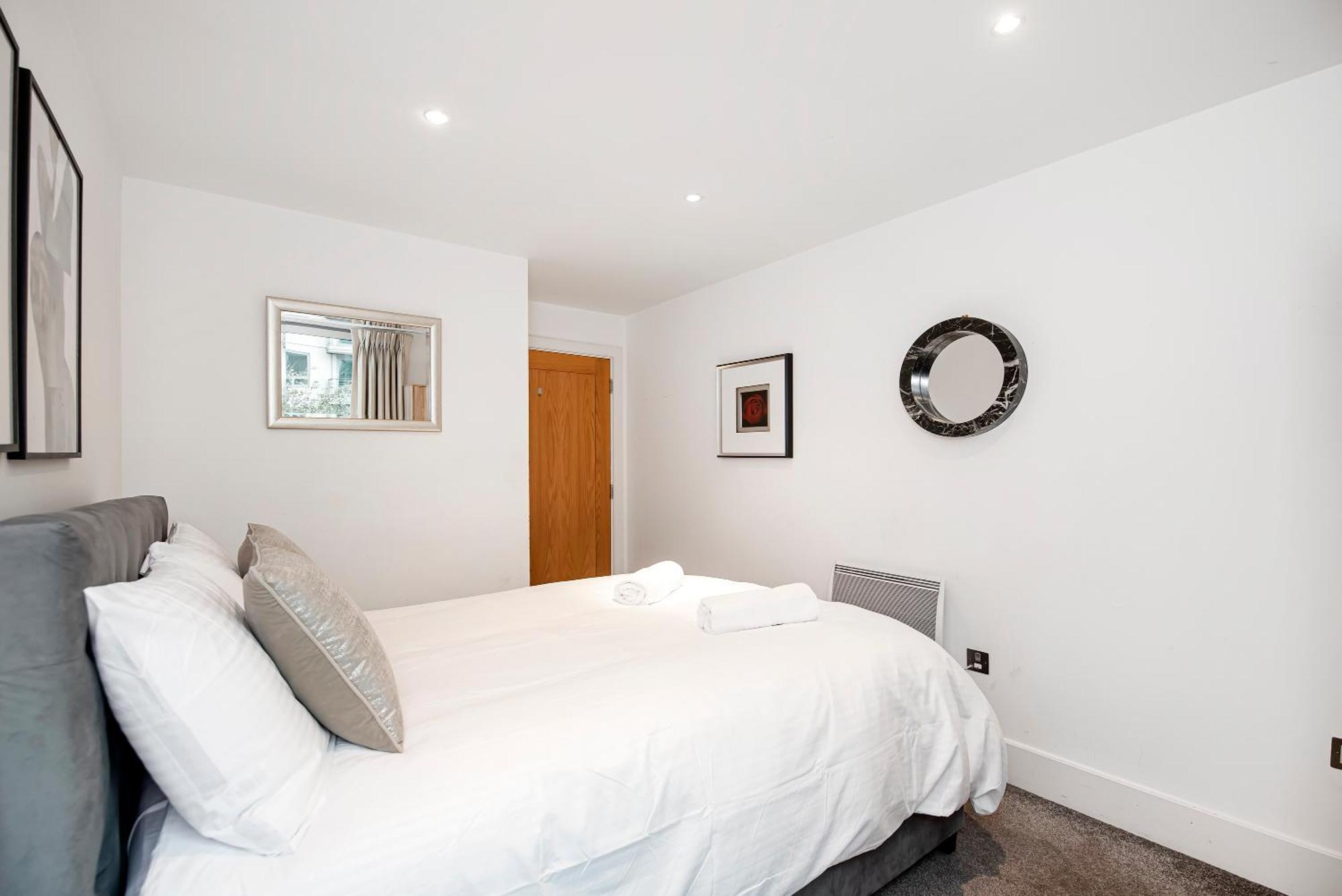Central 2 Bed With Large Terrace London Exterior foto